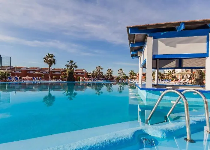 Globales Costa Tropical Hotel 3*